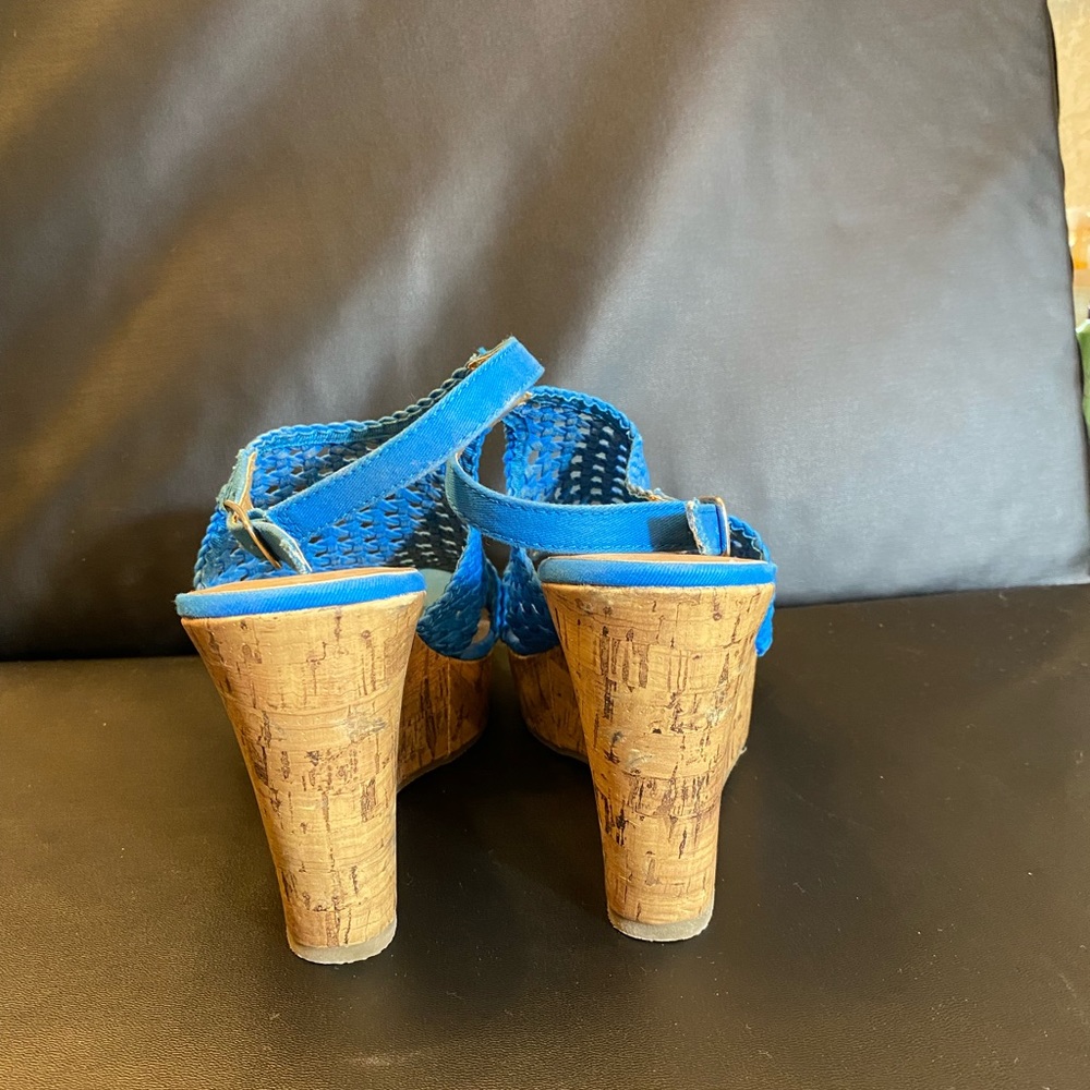 MUDD Blue Wedge Sandals - Picture 5 of 7